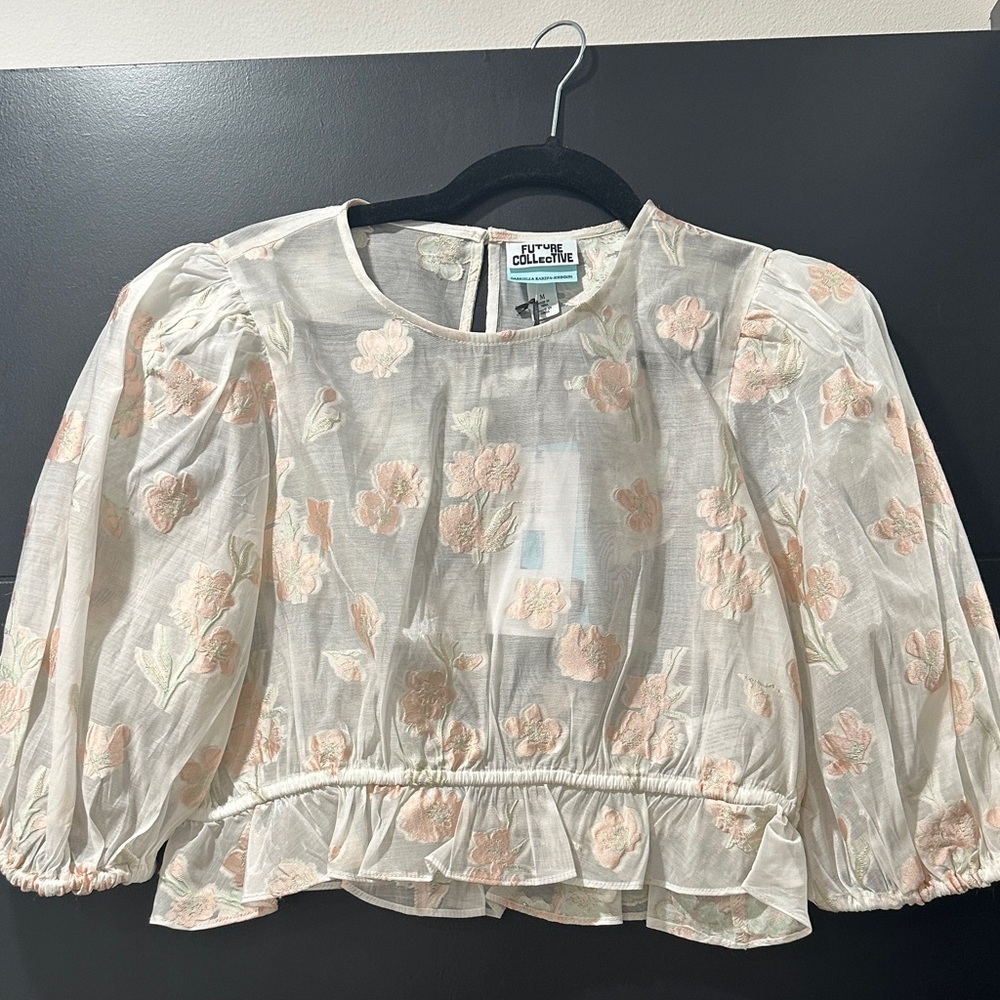 Floral top - Picture 2 of 2